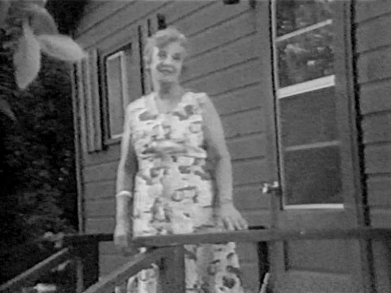 0451_the-Balloon-Lady-1.jpg 0451_the-Balloon-Lady-1.jpg